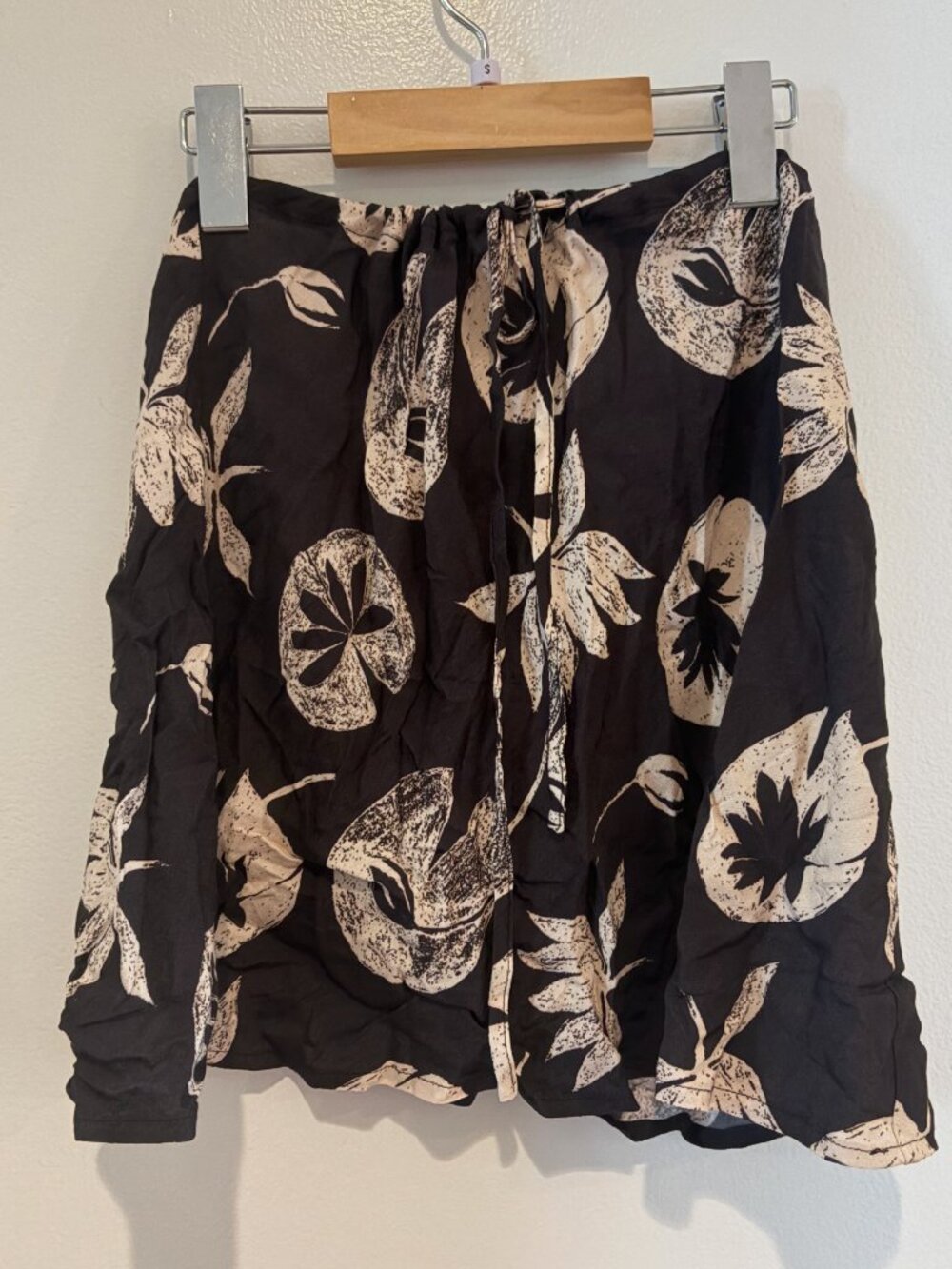 VRG GRL Brown Floral Print Mini Skirt Size
